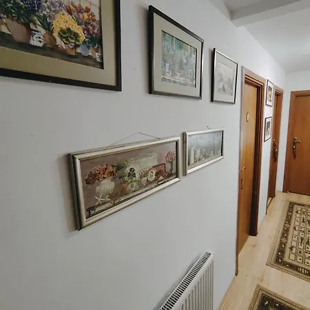 Siedem Ogrodow - W Domku Kucharza *