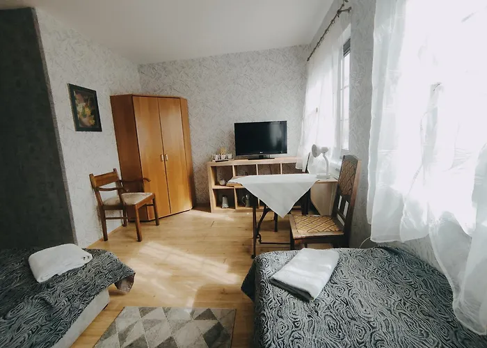 Siedem Ogrodow - W Domku Kucharza Апартаменты Lowicz Walecki